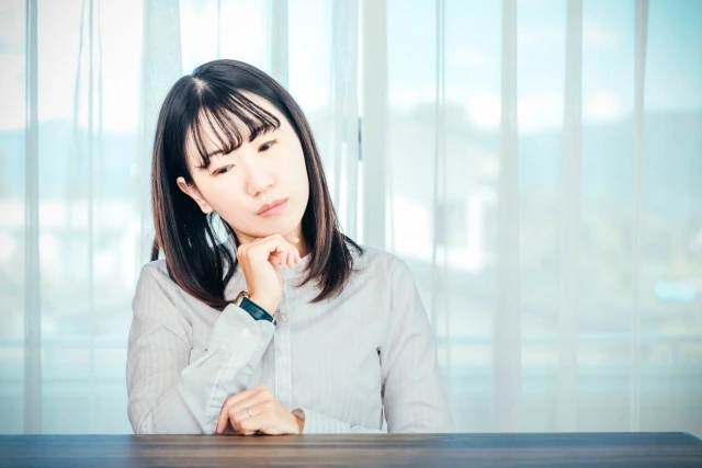 部屋から出てこない中学生への適切な対応方法